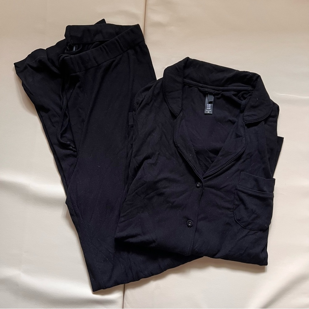 SKIMS Soft Lounge Sleep Set - Onyx
